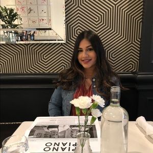 Meet your Posher, Samia